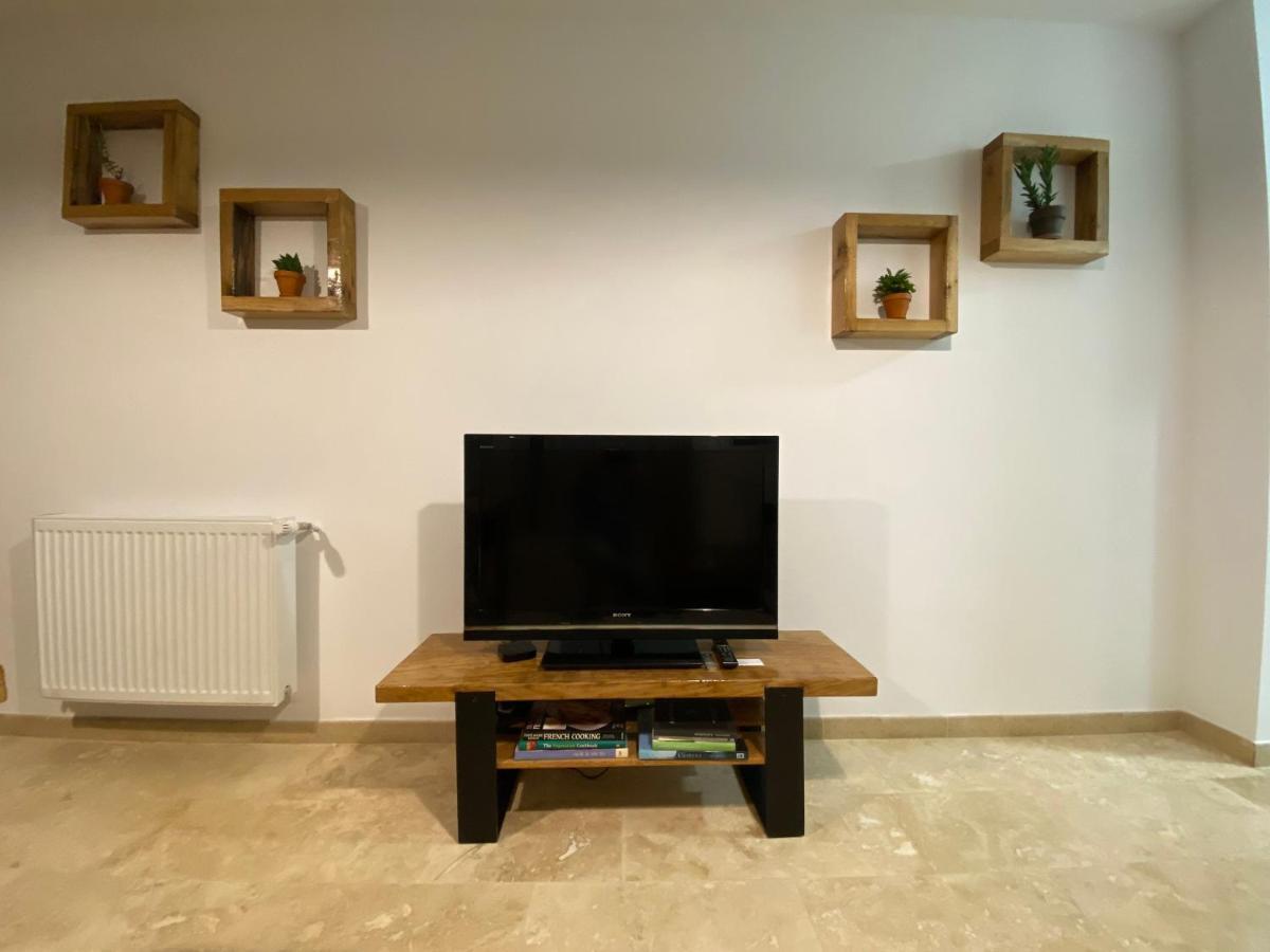 Helga'S Place Premium 1 Bedroom Condo Cluj-Napoca Eksteriør bilde